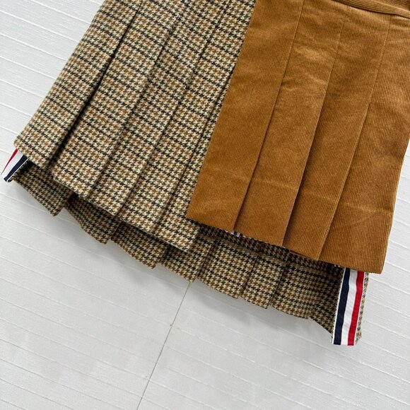 Thom Browne Gunclub Check Cheviot Tweed Pleated Mini Skirt - Picture 7 of 9